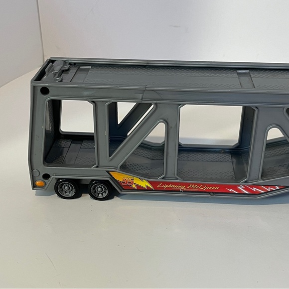 Disney Pixar Cars 2006 Mack Mattel Semi-Truck Hauler 13" Rust-eze McQueen Toy - Picture 7 of 16